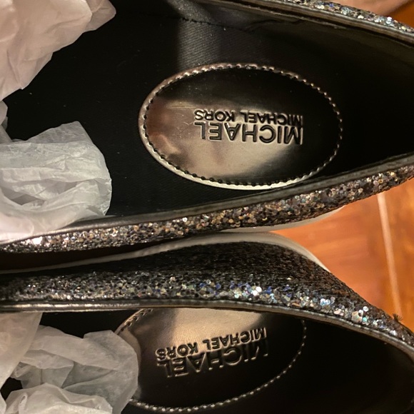 Authentic Michael Kors sneaker slip on gun powder - Picture 10 of 11